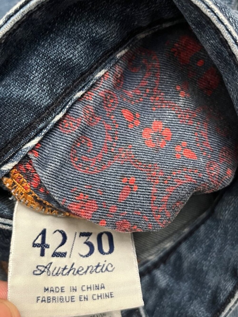 Tommy Bahama Jeans Men 42x30 Blue Authentic Fit Denim Straight Leg Relaxed Feel - Picture 5 of 15